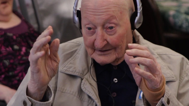 joe wide-7c45be3a5dfa5c7f703e165e4b5be07c5d1e80ac-s900-c85